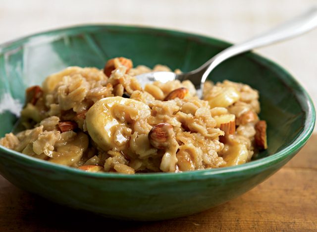 Recette de flocons d'avoine au beurre de cacahuète et à la banane