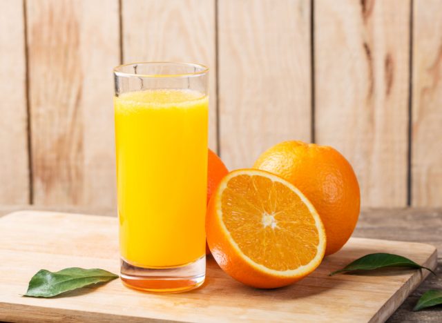 jus d'orange et oranges