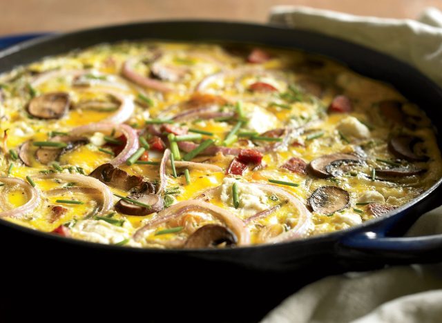 Frittata de saucisses paléo aux champignons