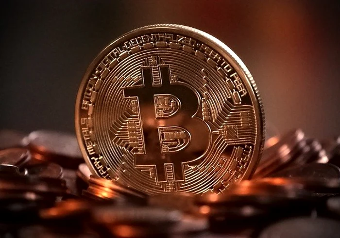 Bitcoin a fini par coûter 33 000 $